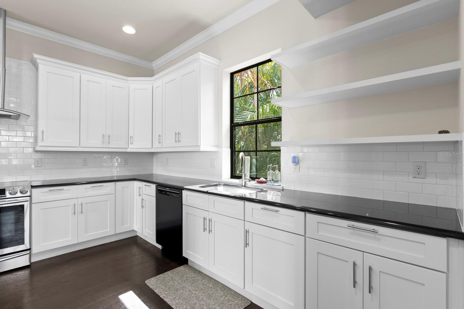 Image 9 of 31 For 224 Audubon Avenue