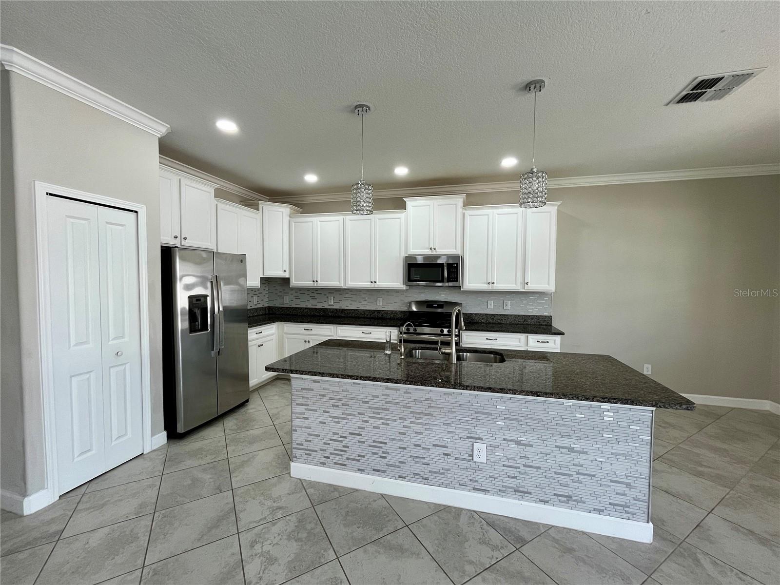 Image 7 of 31 For 25149 Lambrusco Loop