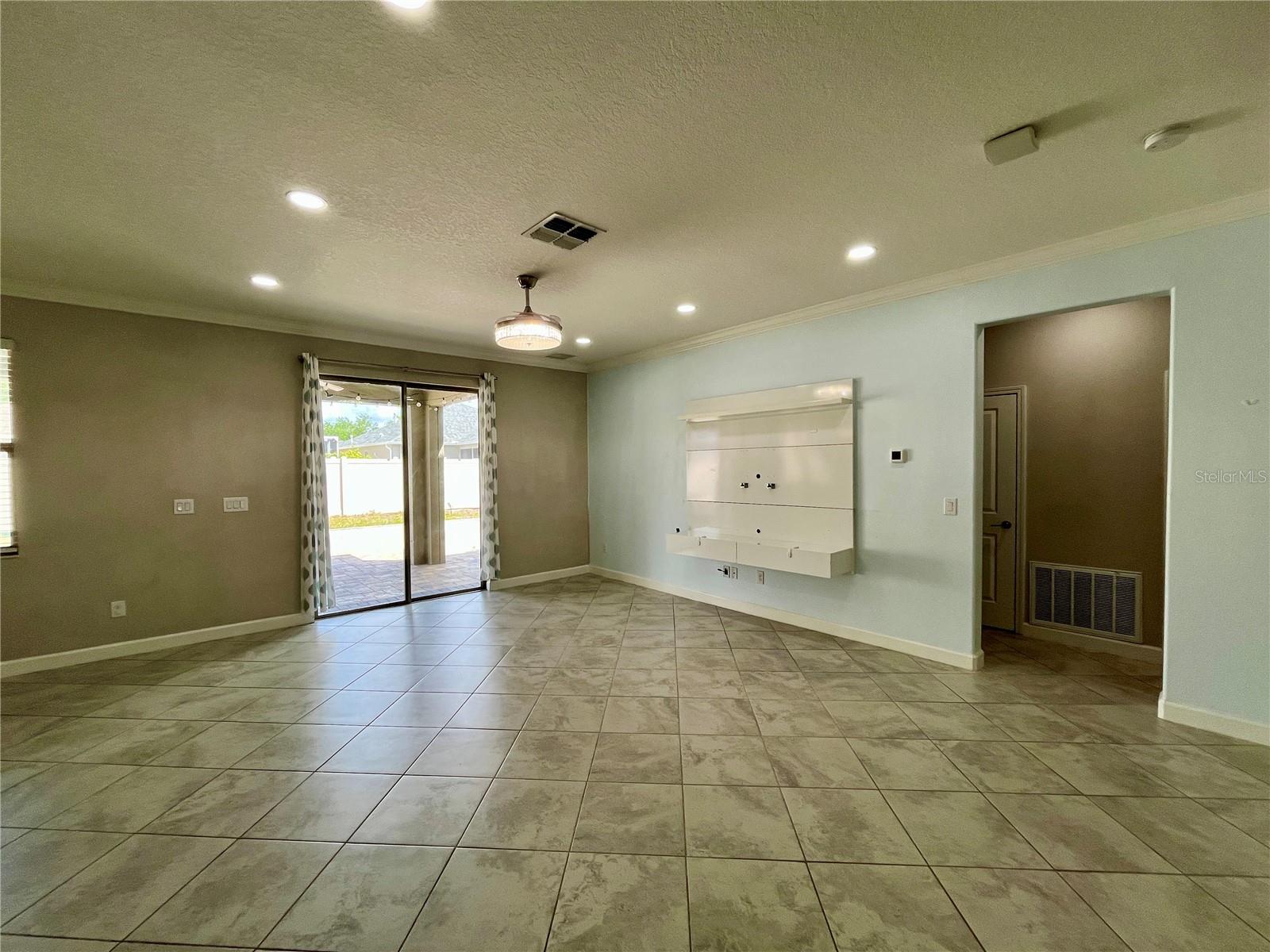 Image 9 of 31 For 25149 Lambrusco Loop