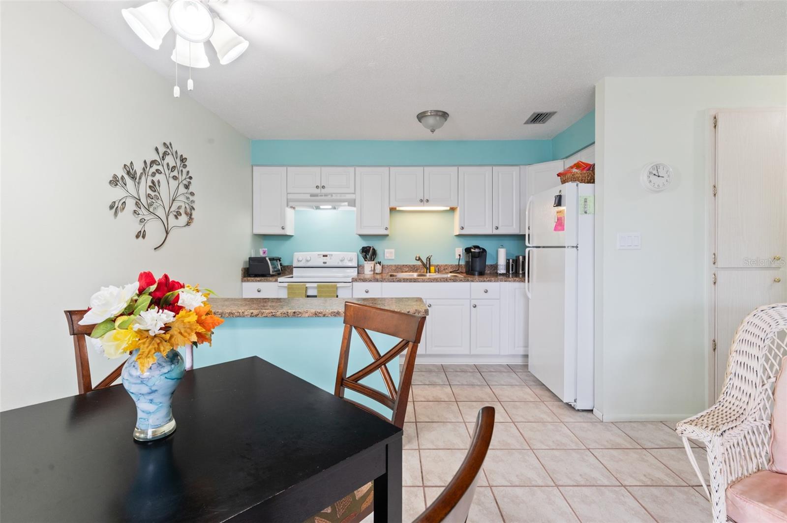 Image 4 of 42 For 4351 Tahitian Gardens Circle C