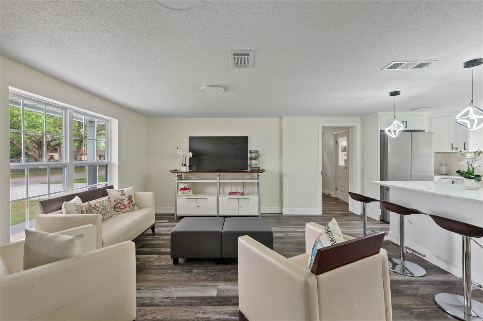 Image 4 of 42 For 15226 Valdosta Road