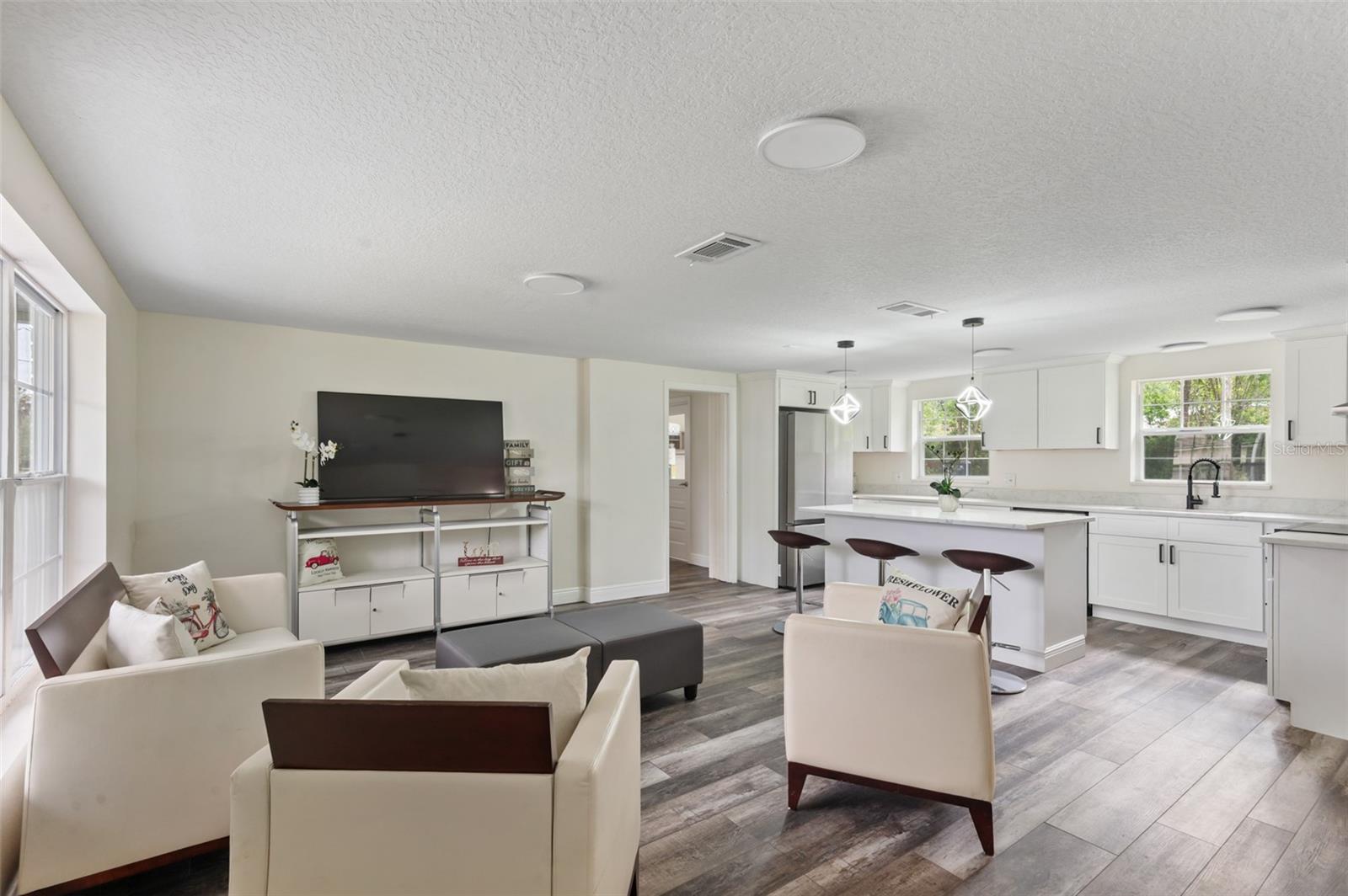 Image 5 of 42 For 15226 Valdosta Road