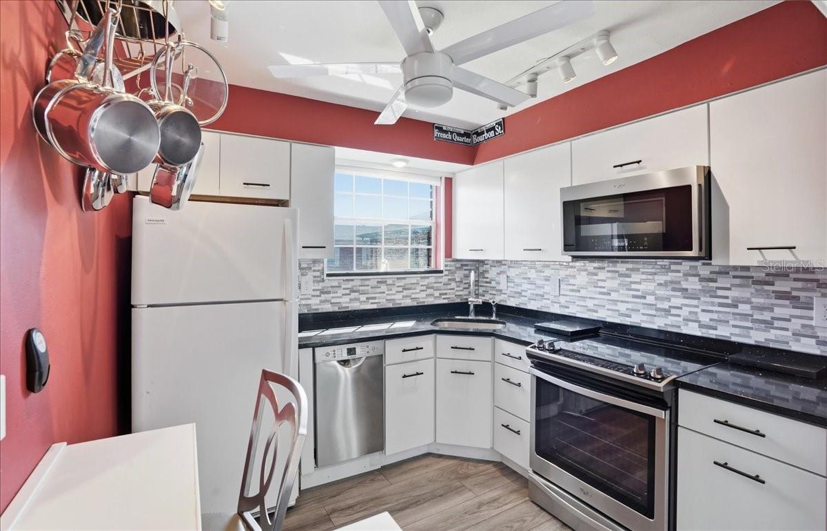 Image 11 of 23 For 3580 38th Avenue S 96