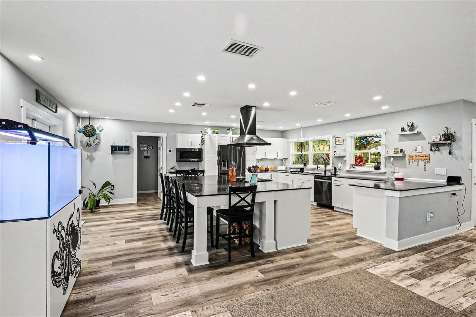 Image 7 of 20 For 1713 14th Avenue W