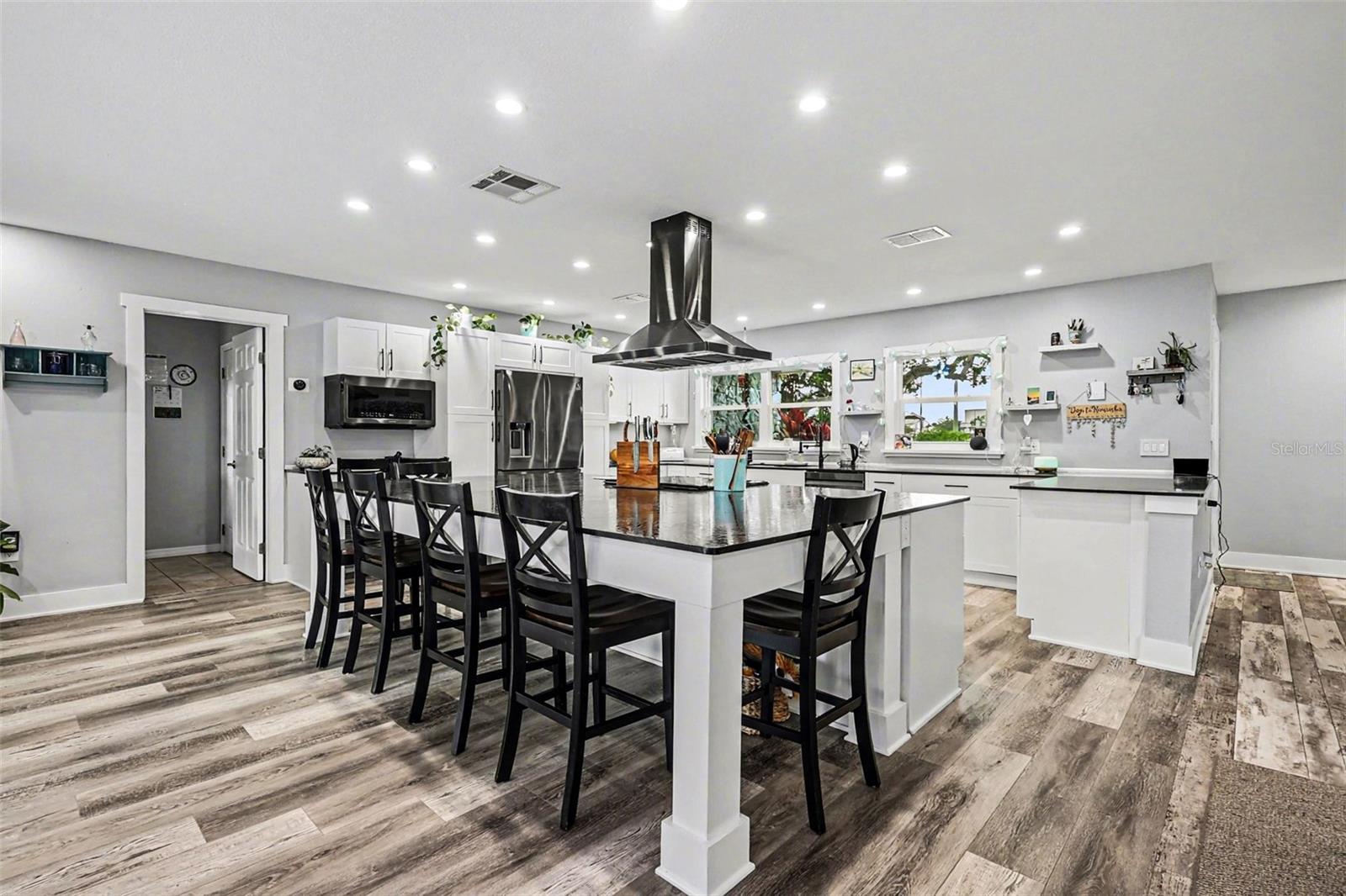 Image 8 of 20 For 1713 14th Avenue W