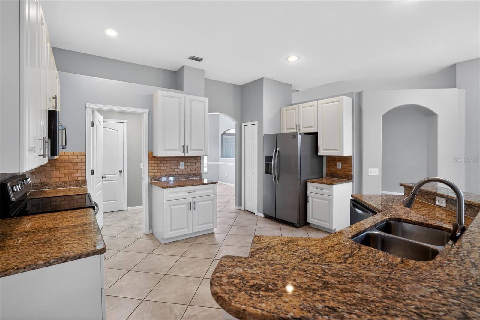 Image 16 of 36 For 3725 Hollow Wood Drive