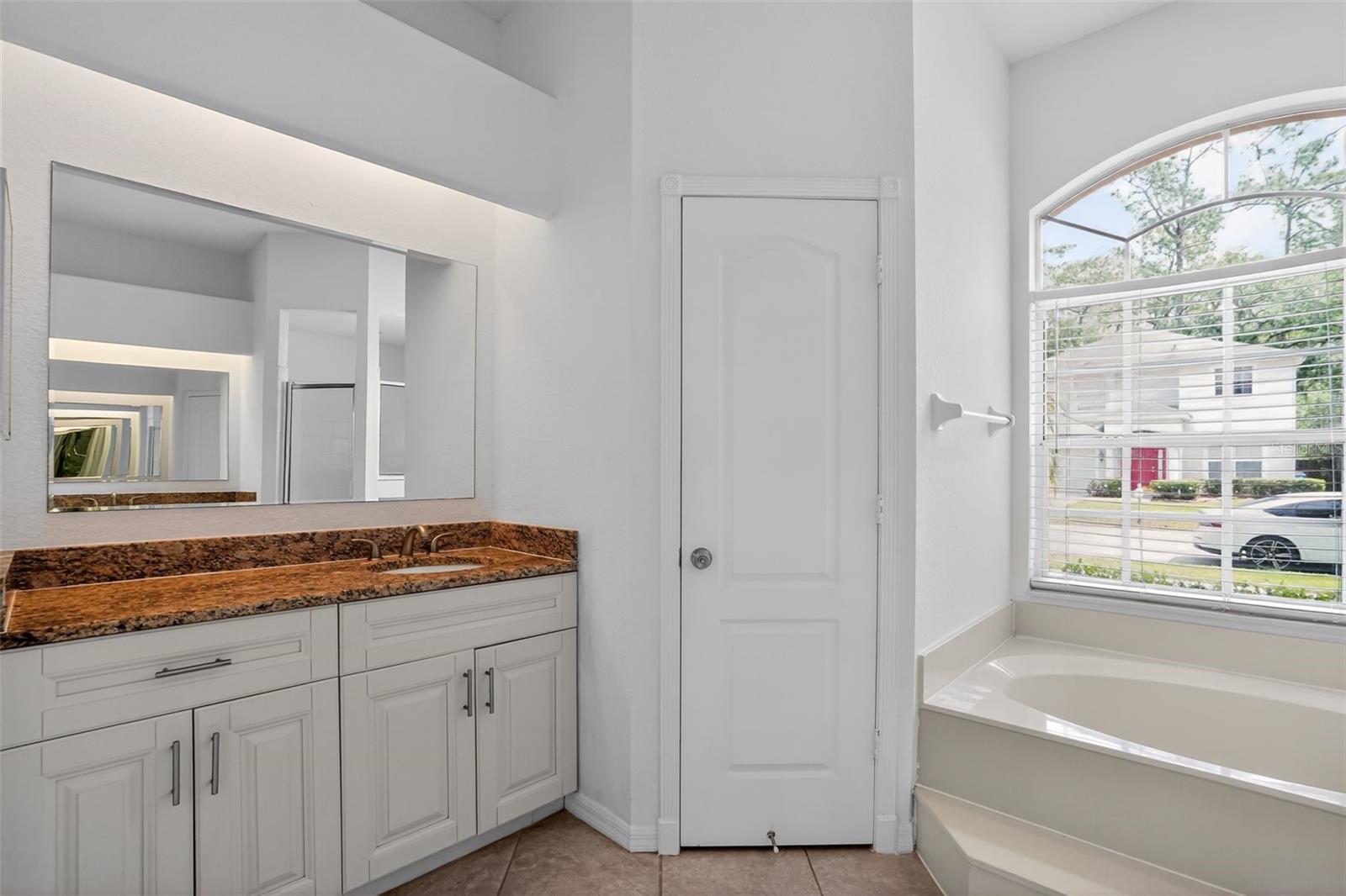 Image 26 of 36 For 3725 Hollow Wood Drive