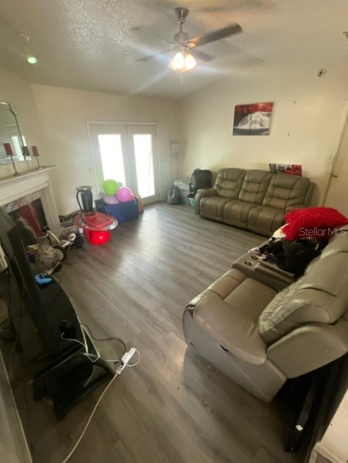 Image 3 of 8 For 11350 Island Shore Drive W