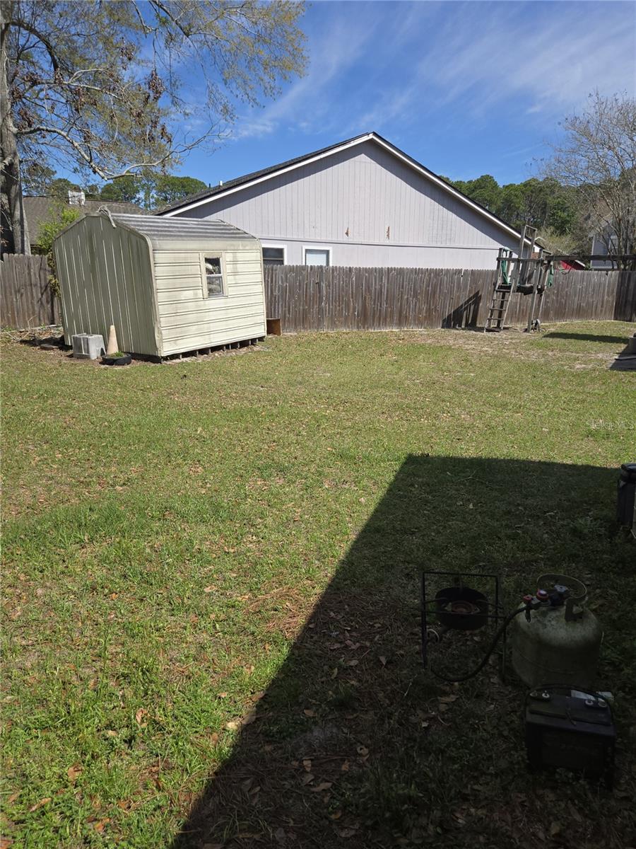 Image 7 of 8 For 11350 Island Shore Drive W