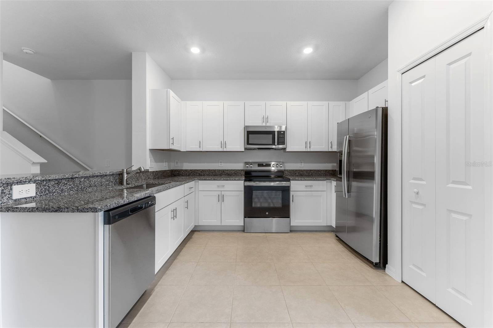 Image 10 of 40 For 6288 Shiner Street