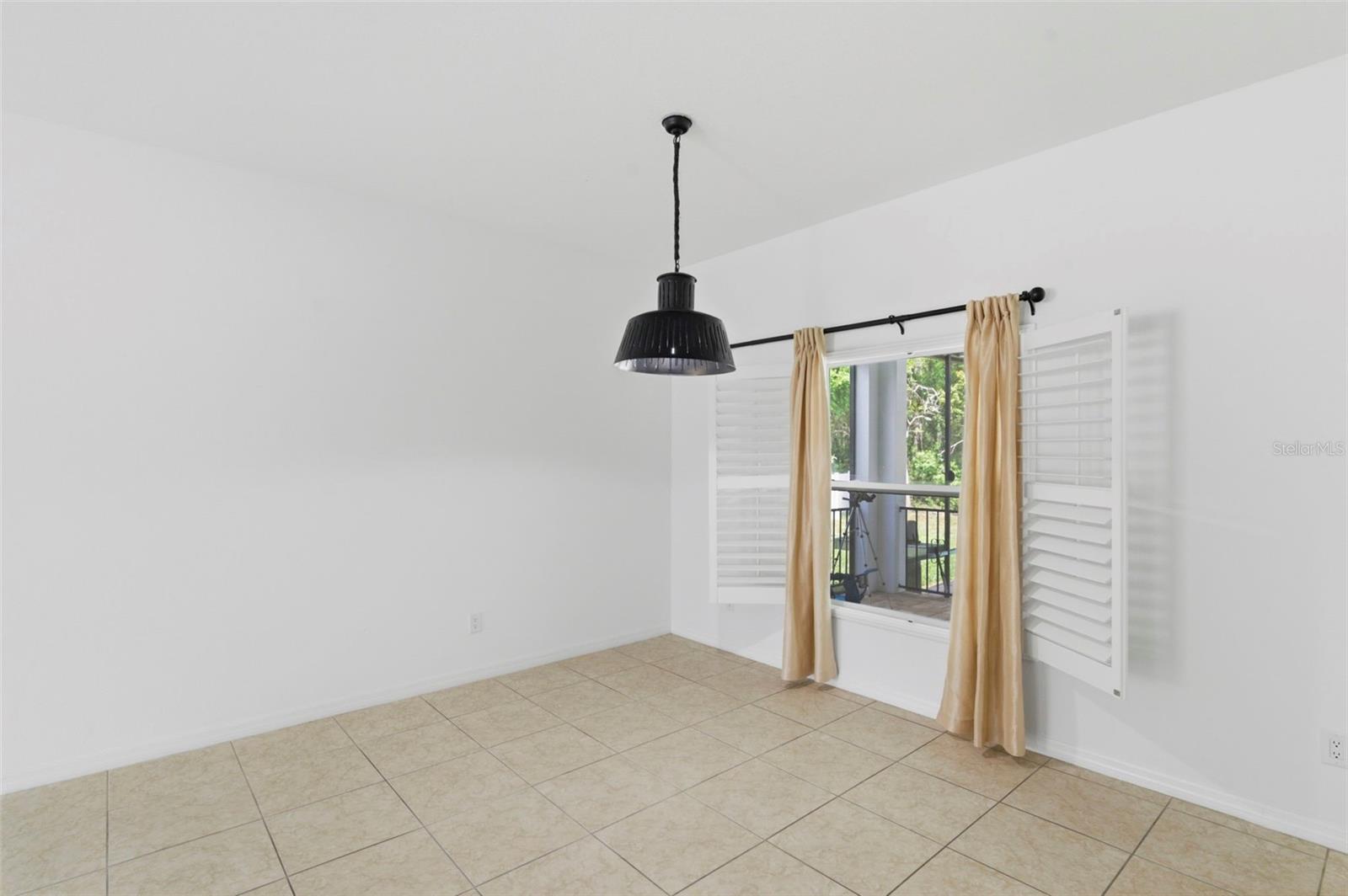 Image 11 of 62 For 4118 Woodacre Lane