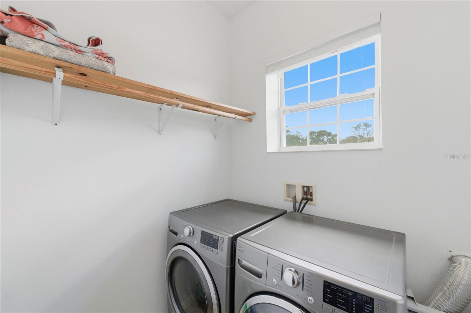 Image 35 of 62 For 4118 Woodacre Lane