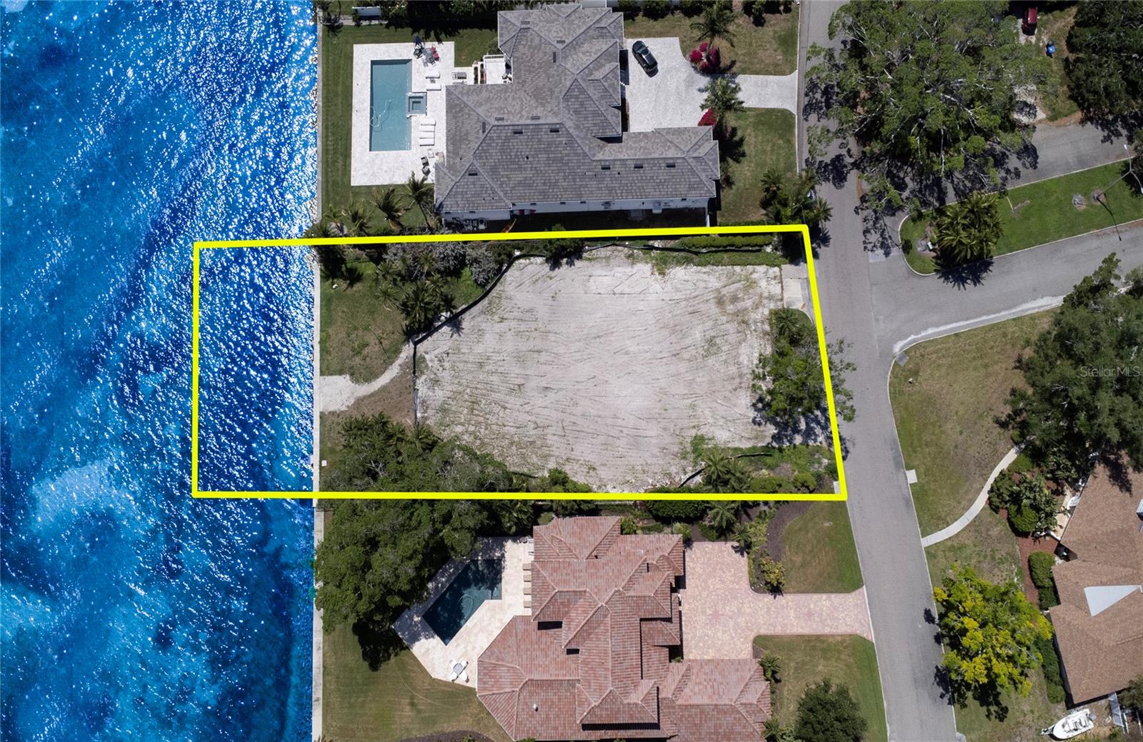 Image 11 of 30 For 5926 Bahama Shores Drive S