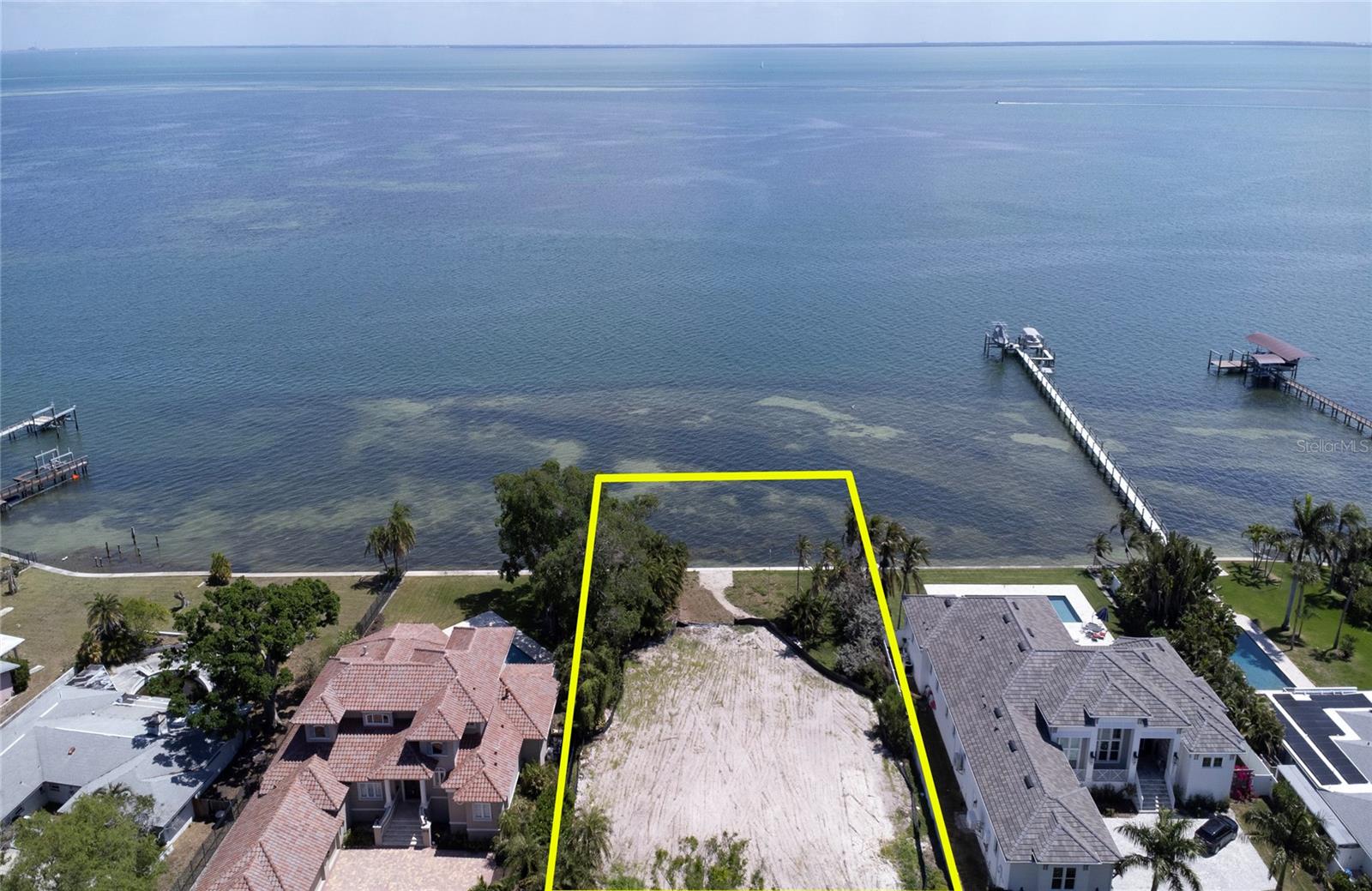 Image 12 of 30 For 5926 Bahama Shores Drive S