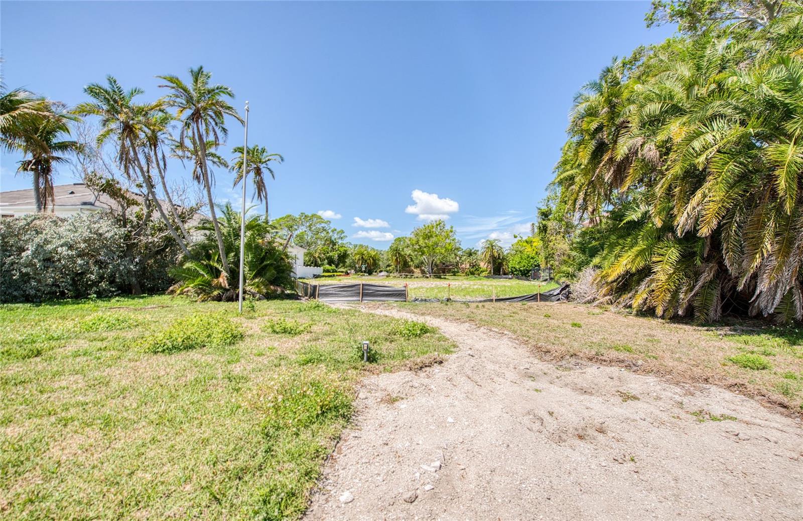 Image 28 of 30 For 5926 Bahama Shores Drive S