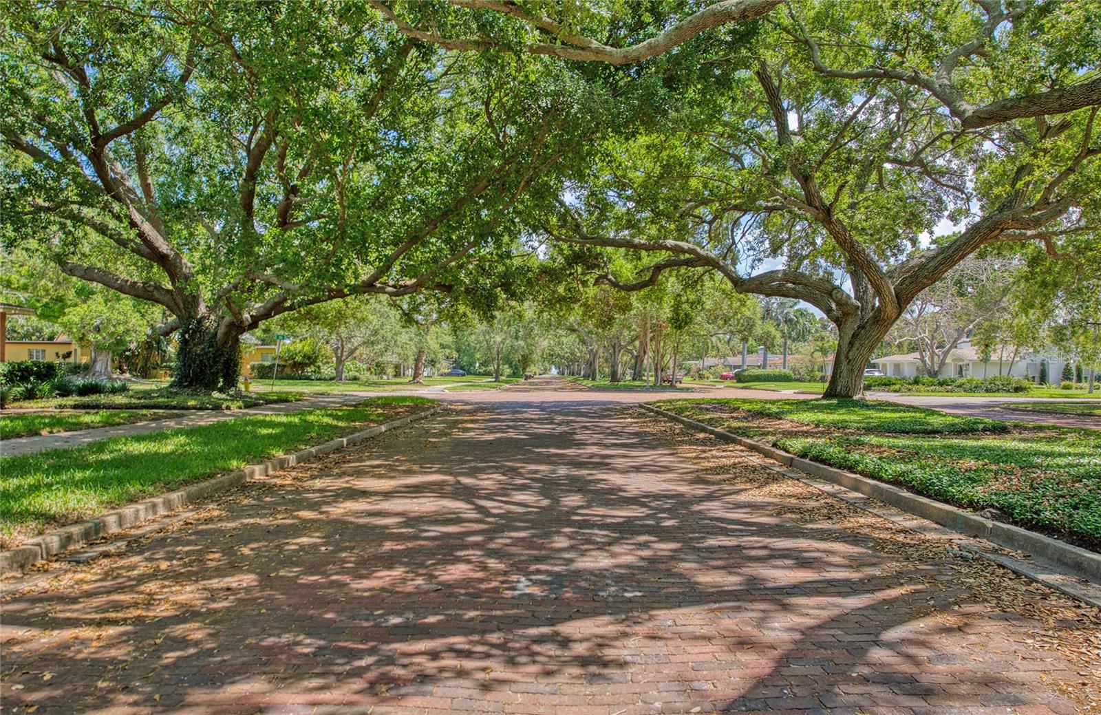 Image 30 of 30 For 5926 Bahama Shores Drive S