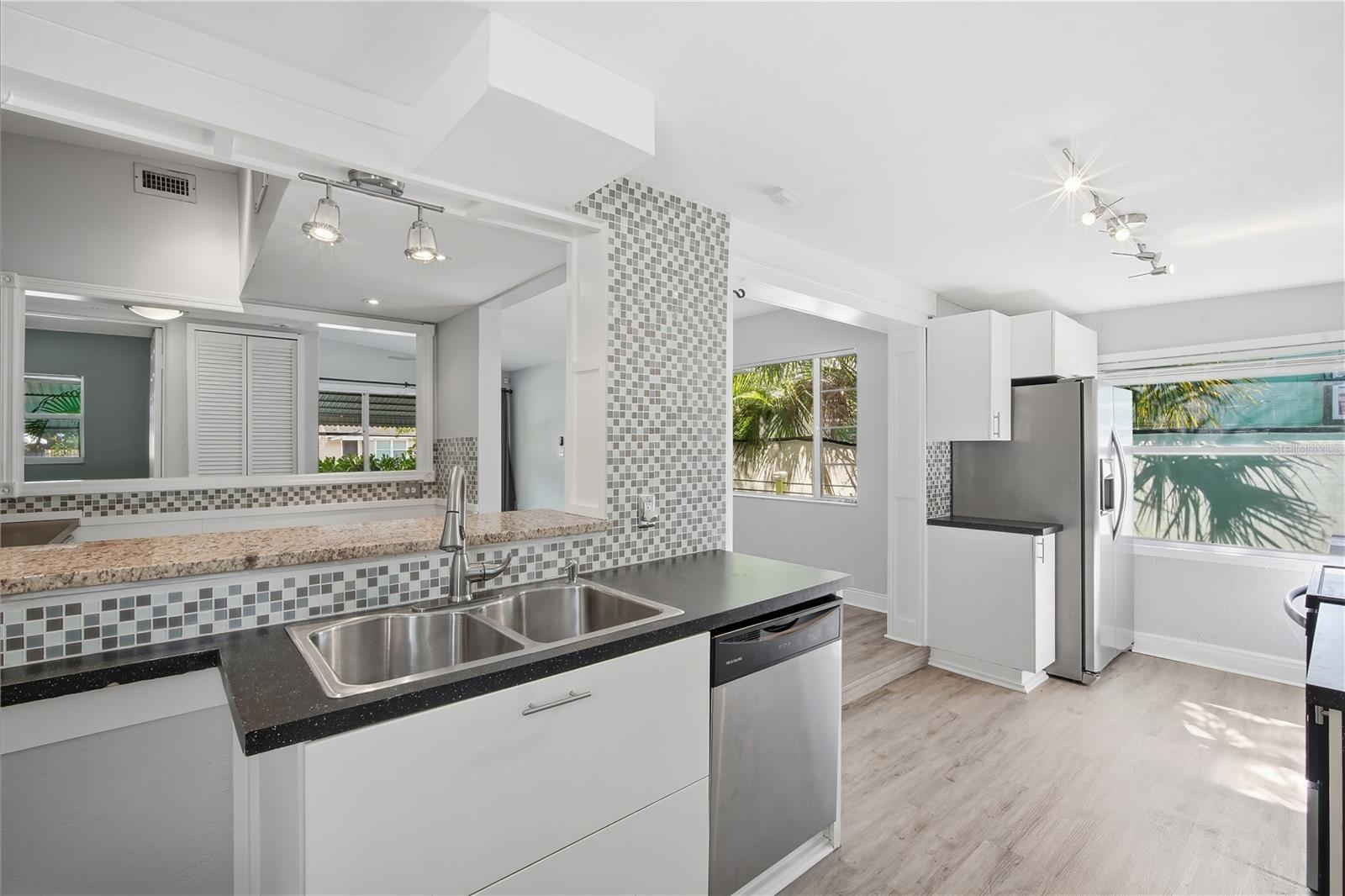 Image 11 of 26 For 4933 13th Avenue S