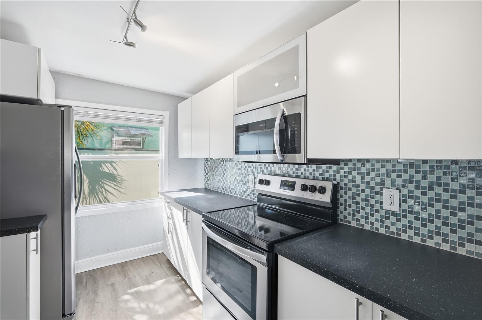 Image 12 of 26 For 4933 13th Avenue S