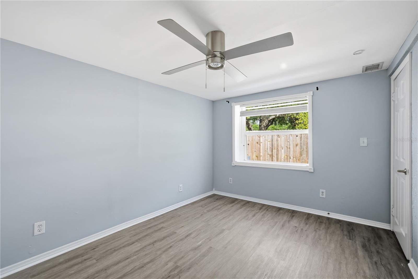 Image 19 of 26 For 4933 13th Avenue S