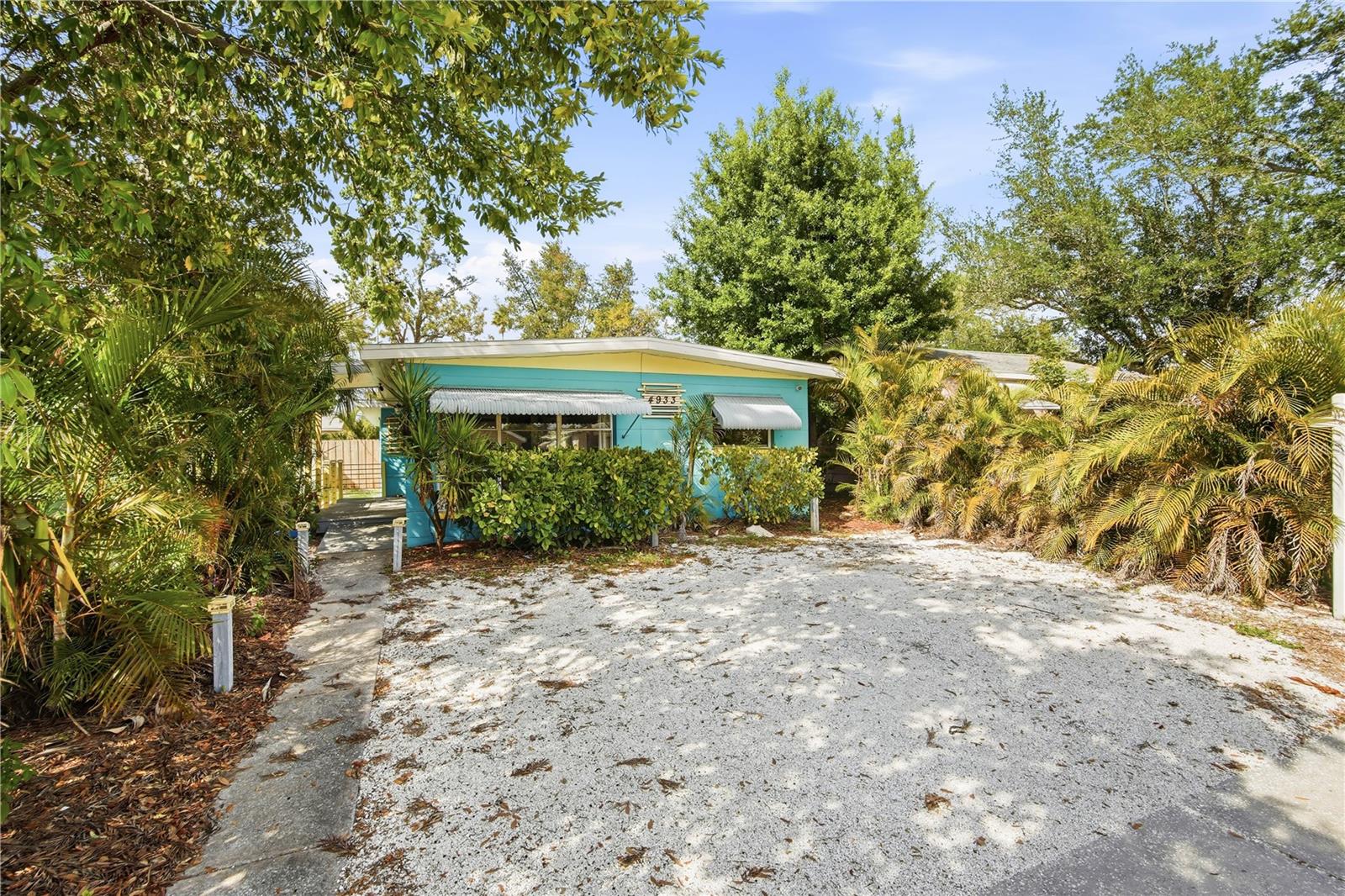 Image 3 of 26 For 4933 13th Avenue S