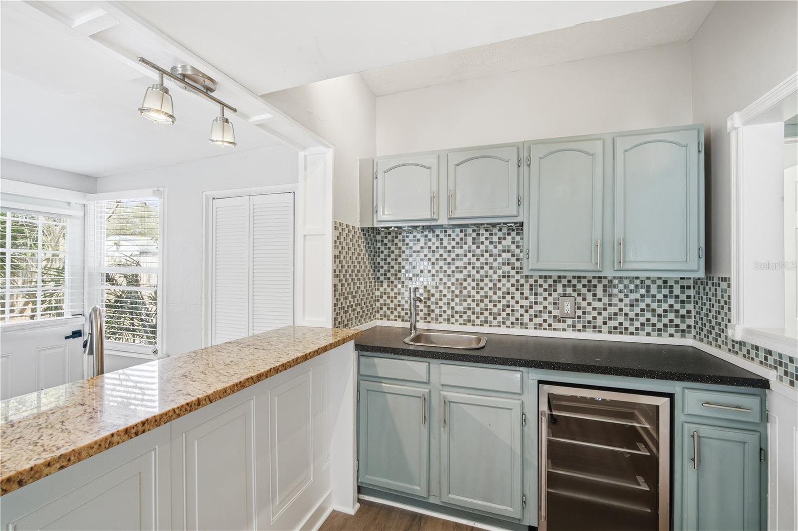 Image 9 of 26 For 4933 13th Avenue S