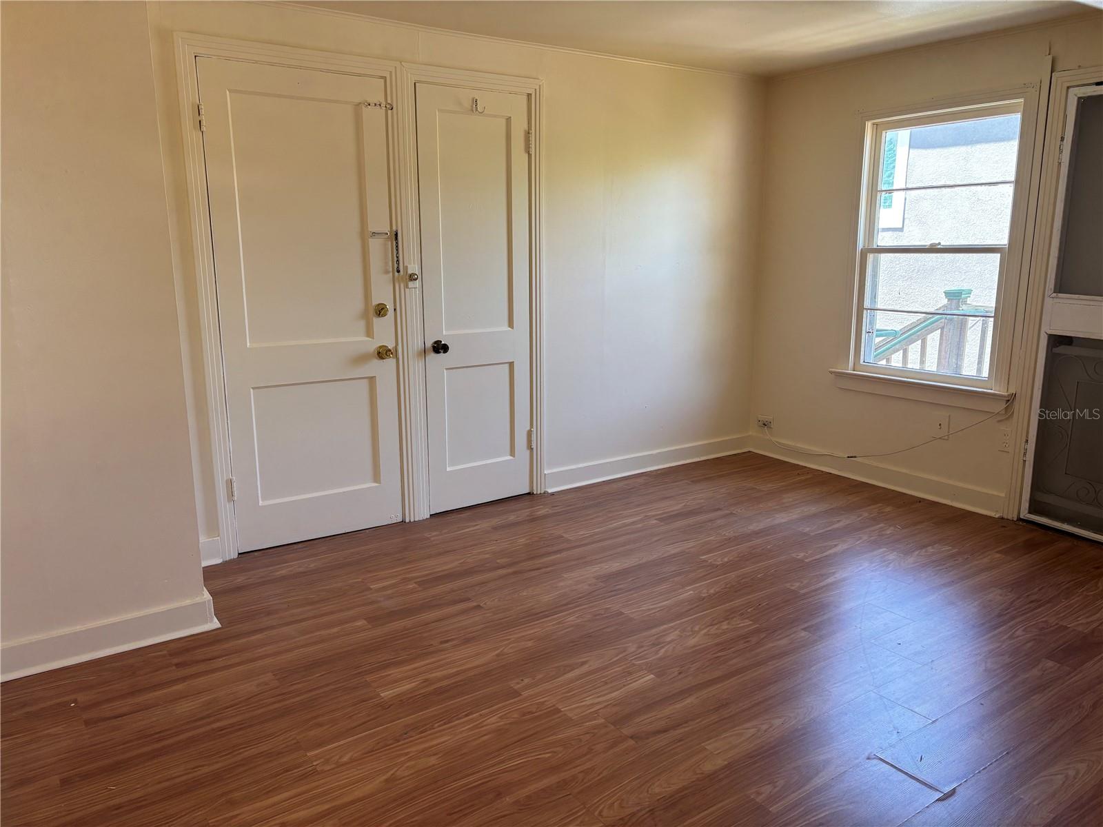 Image 12 of 20 For 507 Cleveland Avenue Sw 2