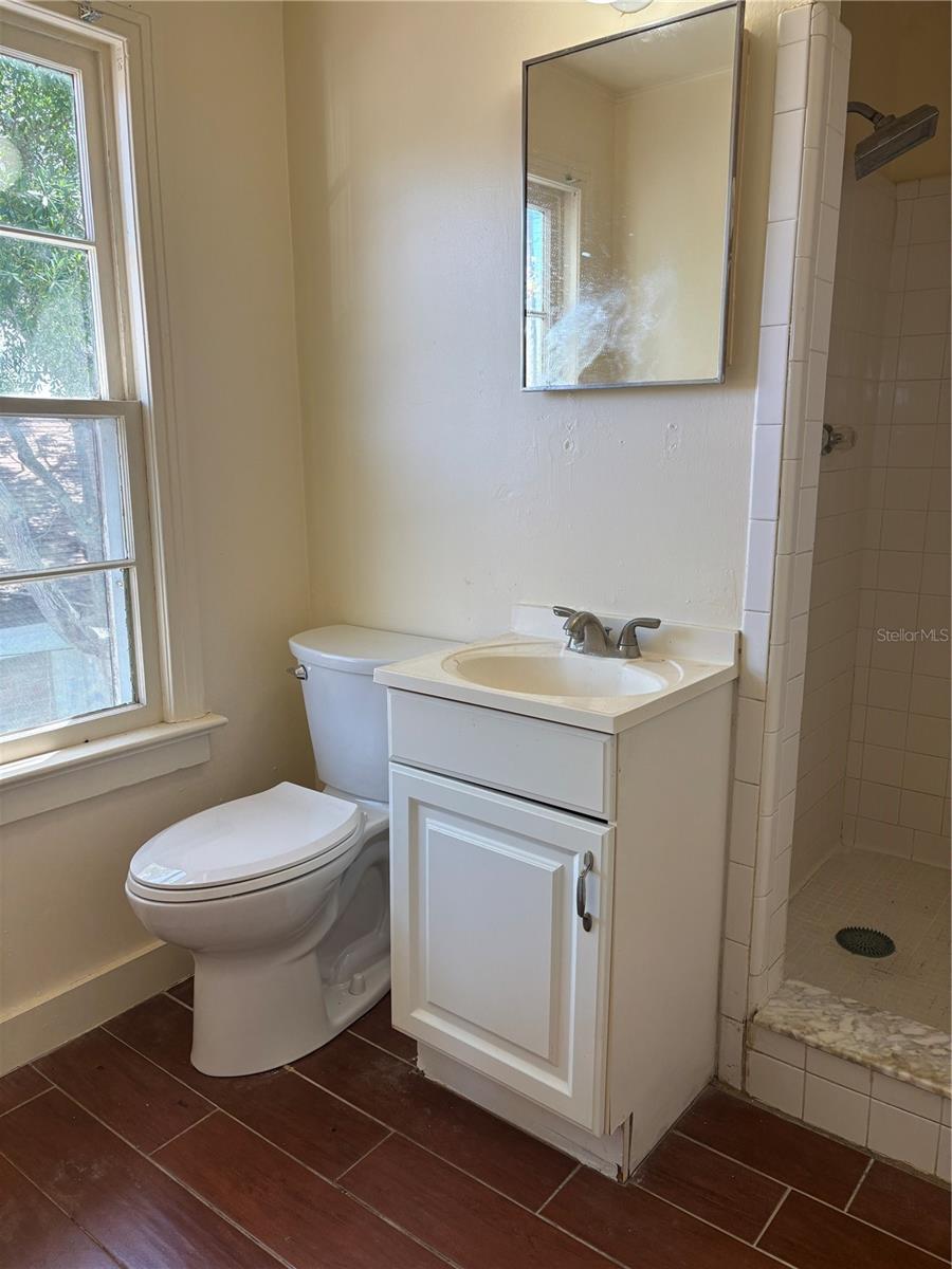 Image 14 of 20 For 507 Cleveland Avenue Sw 2