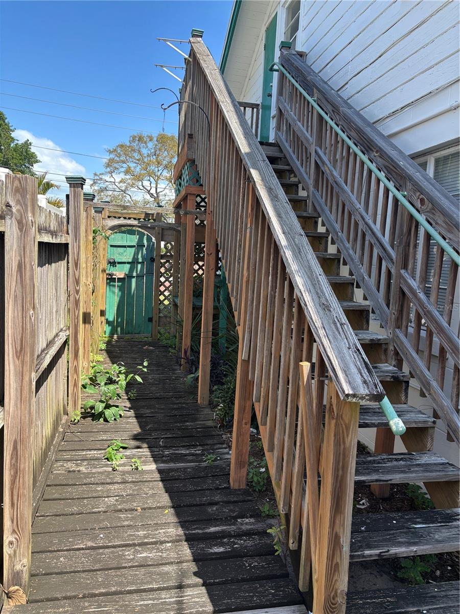 Image 16 of 20 For 507 Cleveland Avenue Sw 2