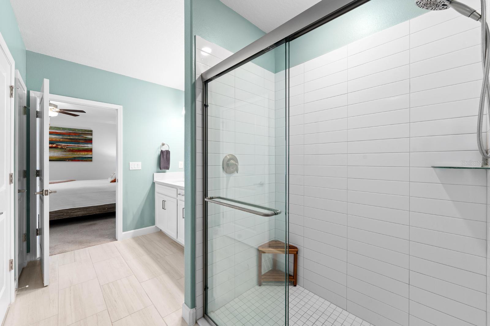 Image 17 of 38 For 17538 Holly Well Avenue