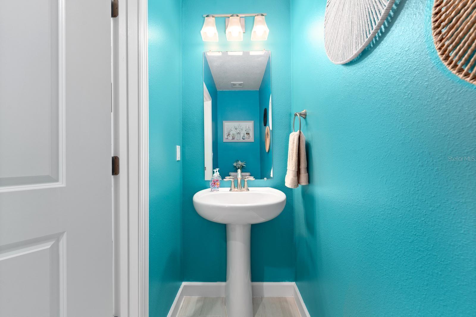 Image 22 of 38 For 17538 Holly Well Avenue