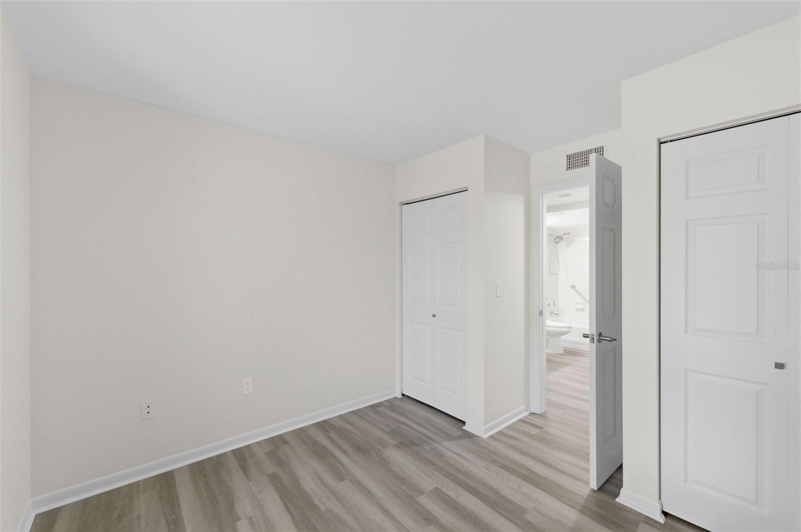 Image 32 of 63 For 1135 Pine Ridge Circle W A2