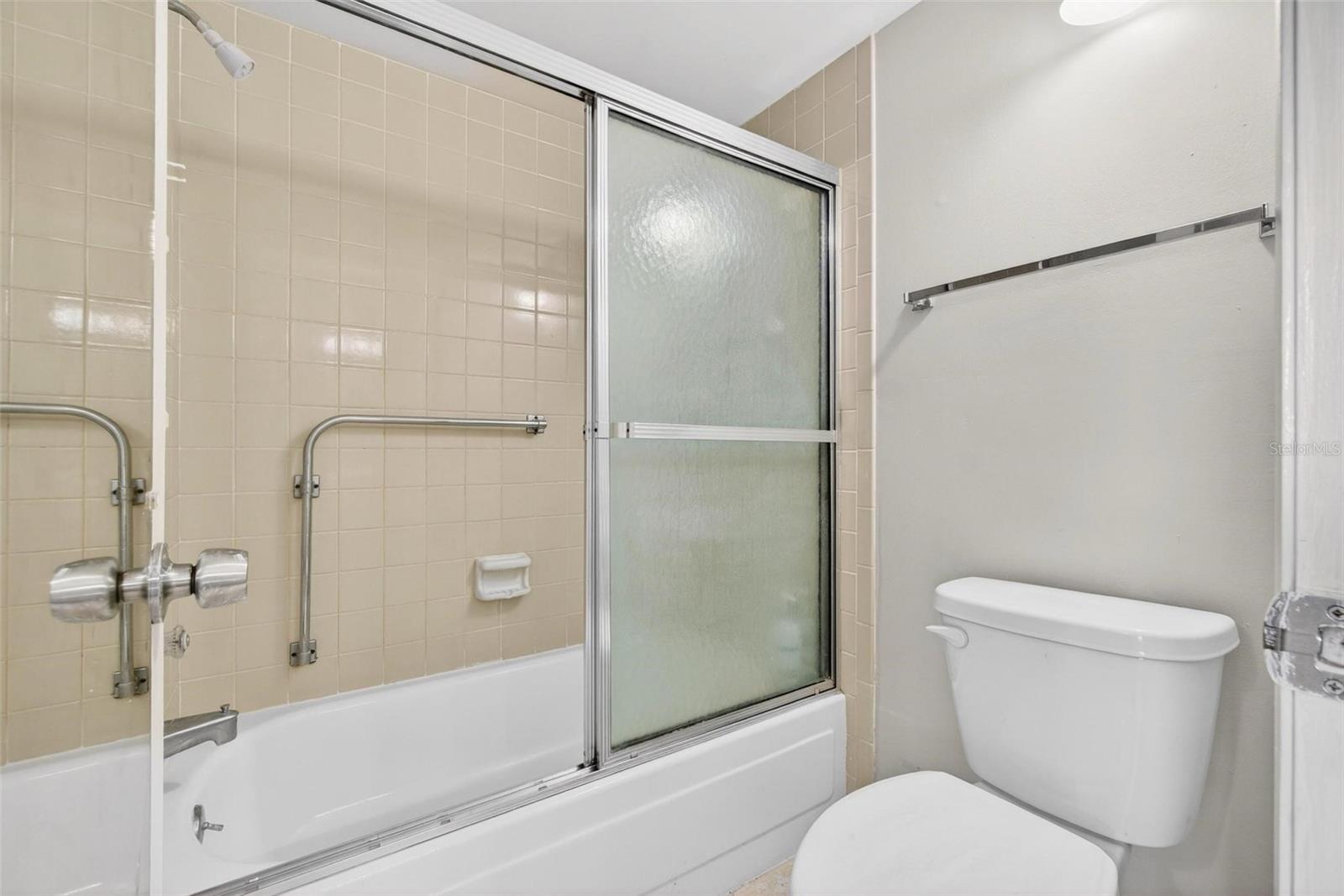 Image 21 of 44 For 14130 Rosemary Lane 4105