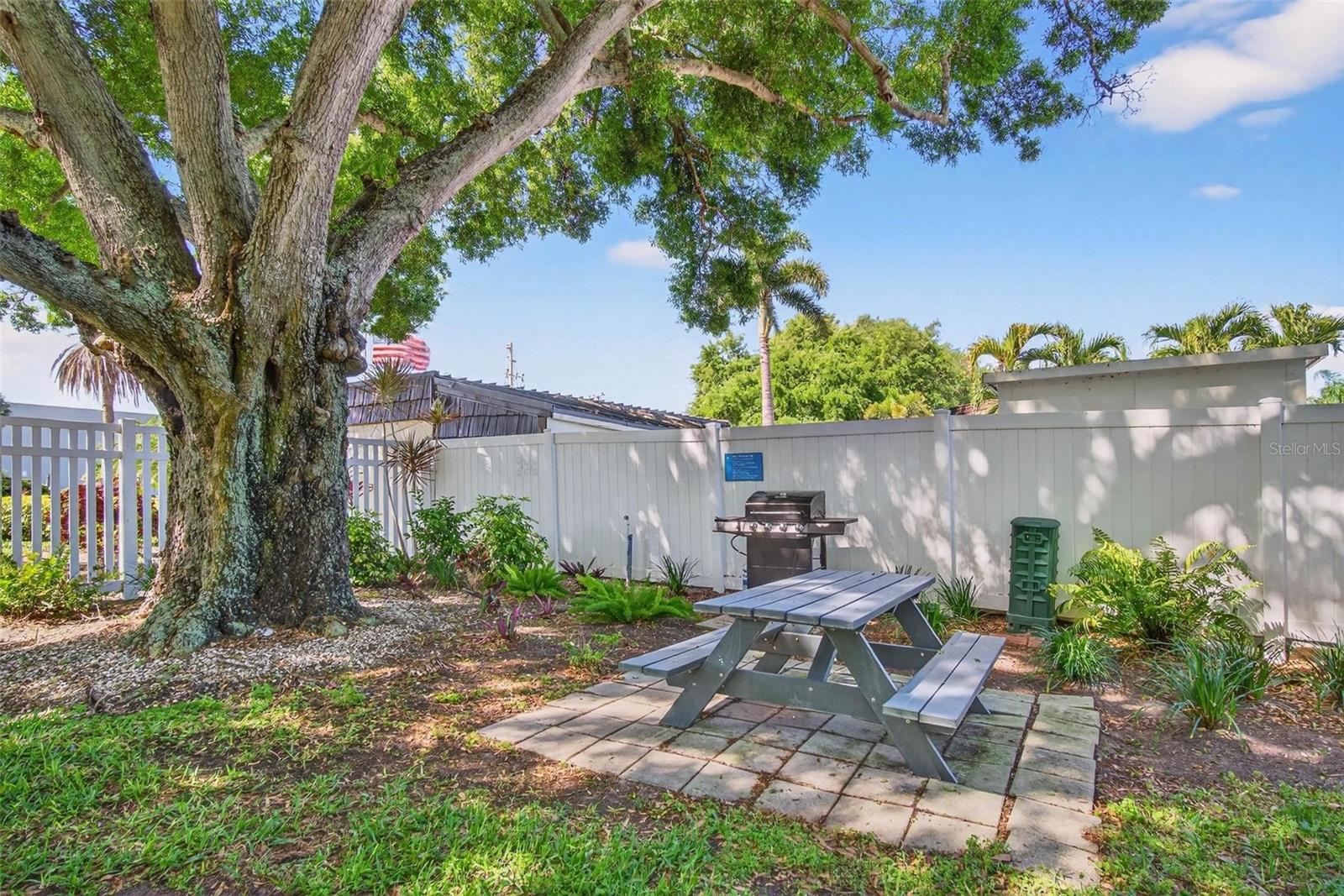 Image 38 of 44 For 14130 Rosemary Lane 4105