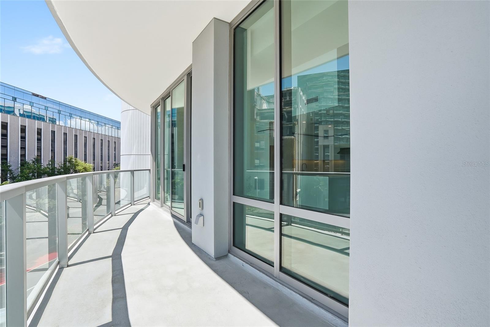 Listing photo id 15 for 400 Central Avenue 301