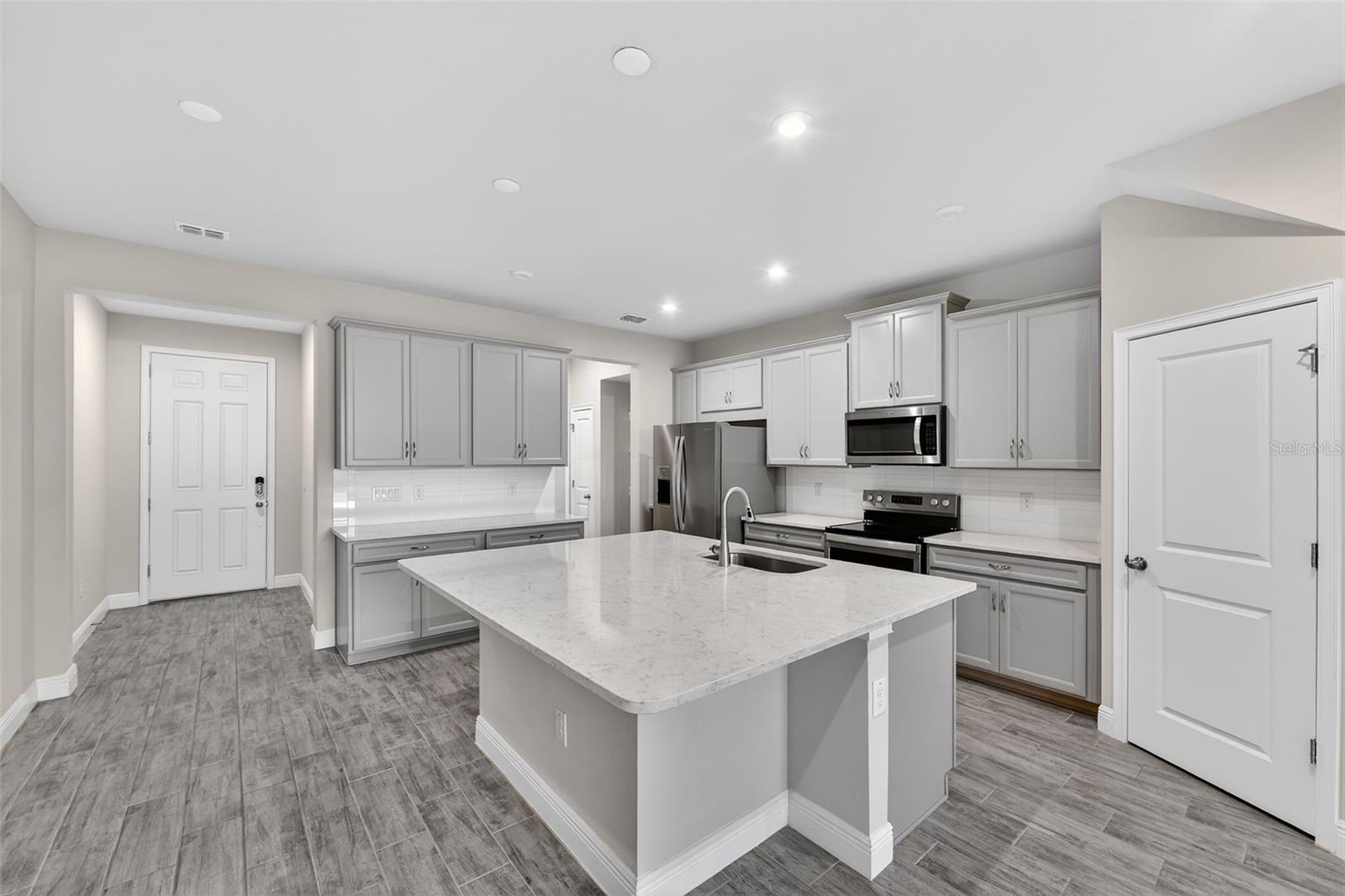 Image 7 of 32 For 6050 Grand Sonata Avenue