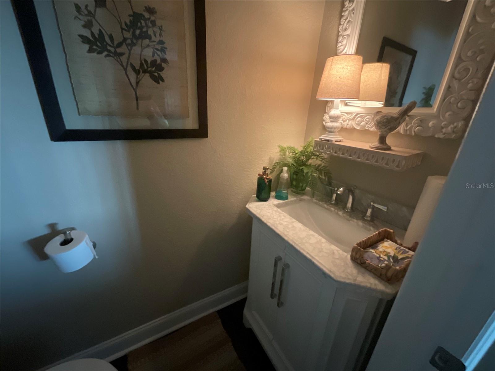 Listing photo id 12 for 202 Fairmont Street