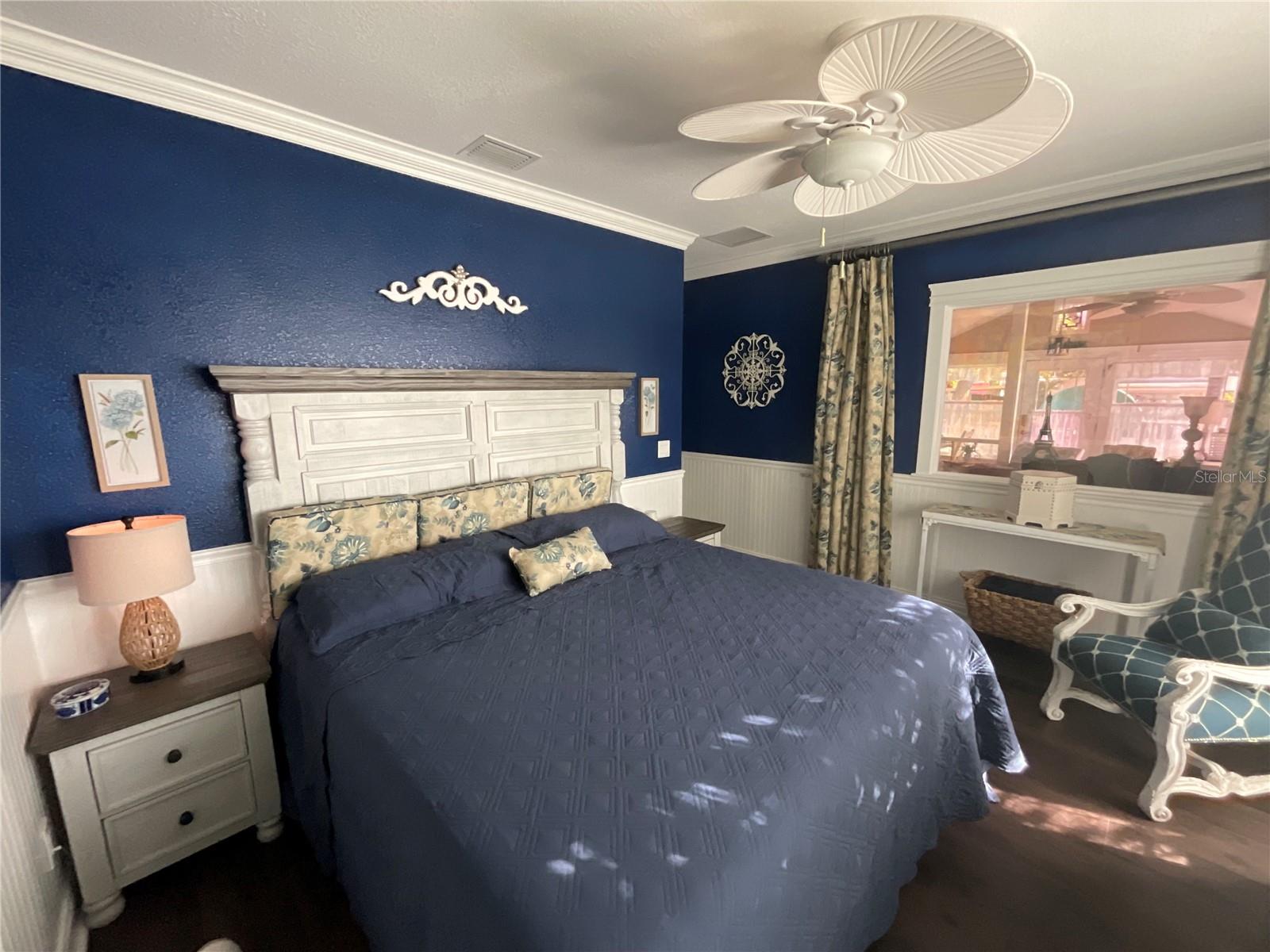 Listing photo id 14 for 202 Fairmont Street