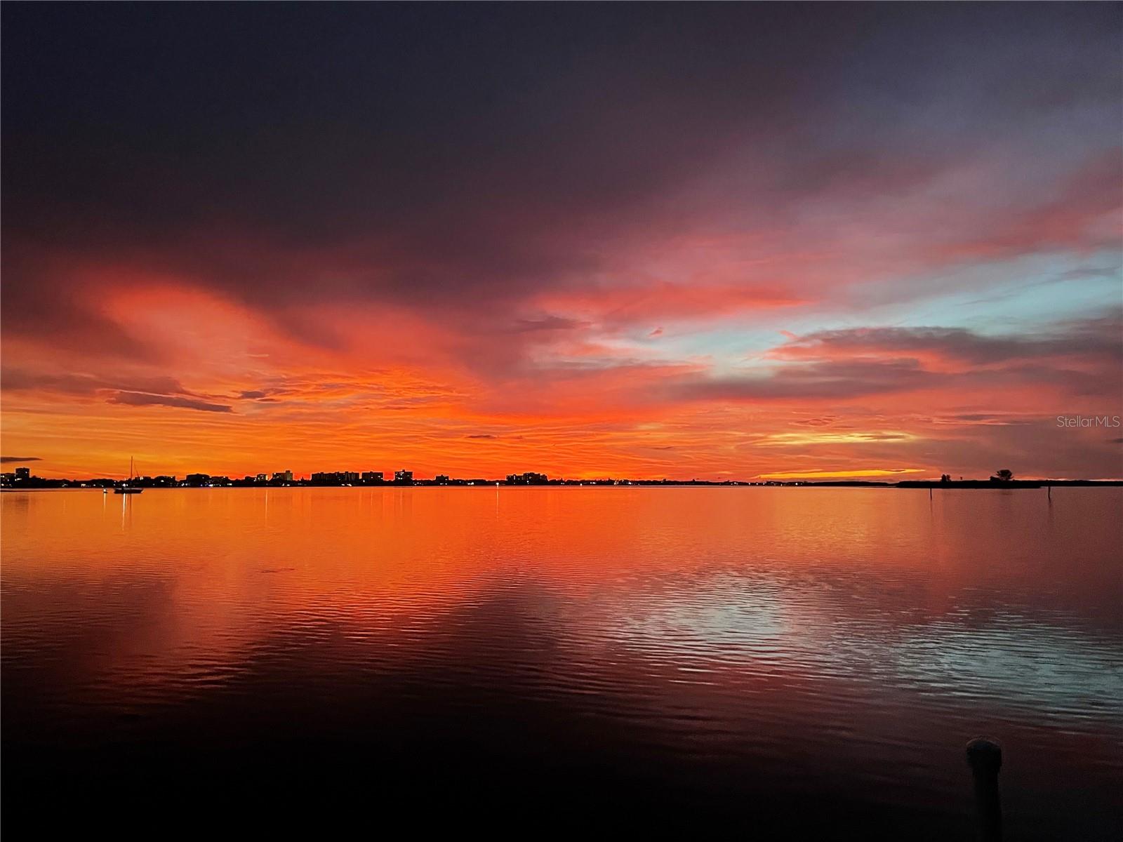 Listing photo id 1 for 202 Fairmont Street