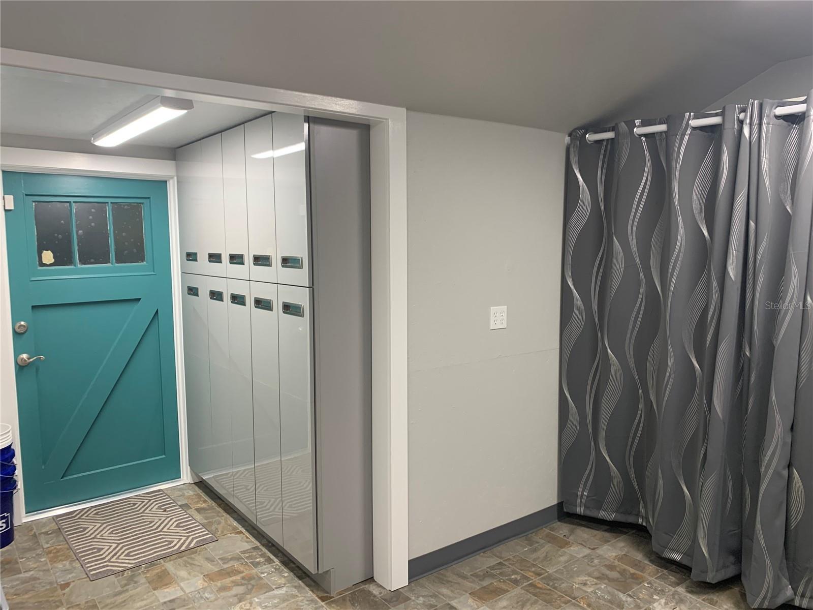 Listing photo id 32 for 202 Fairmont Street