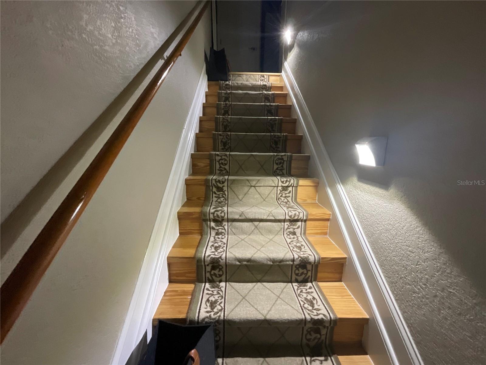 Listing photo id 37 for 202 Fairmont Street