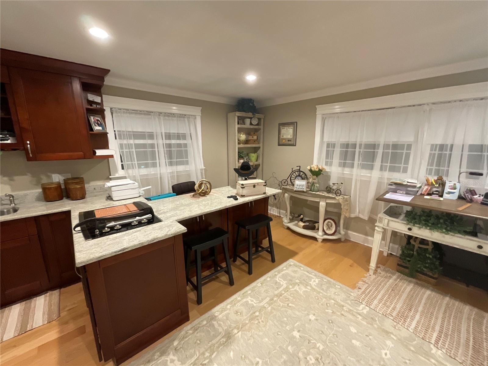 Listing photo id 39 for 202 Fairmont Street