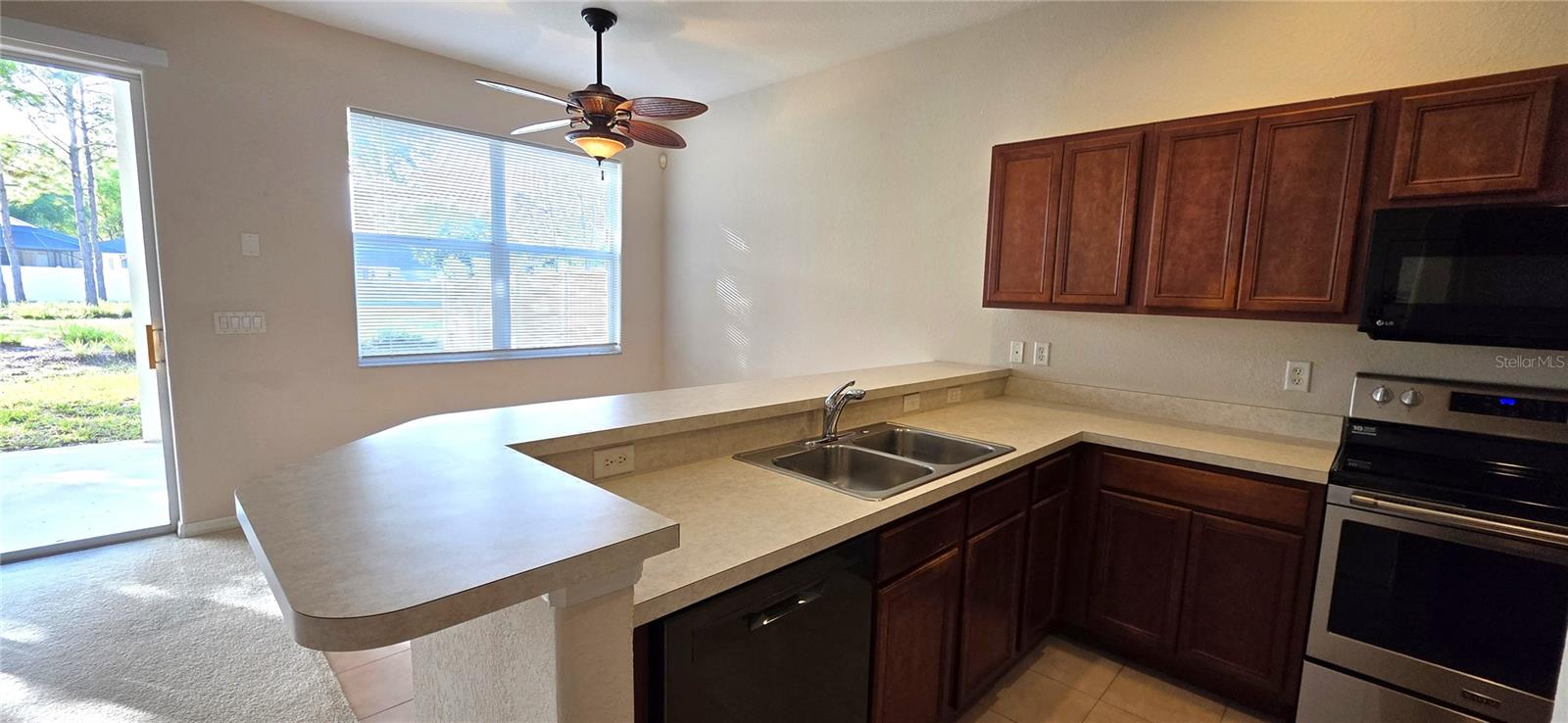 Image 21 of 62 For 10906 Tree Cactus Loop