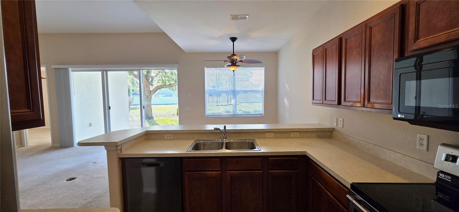 Image 22 of 62 For 10906 Tree Cactus Loop