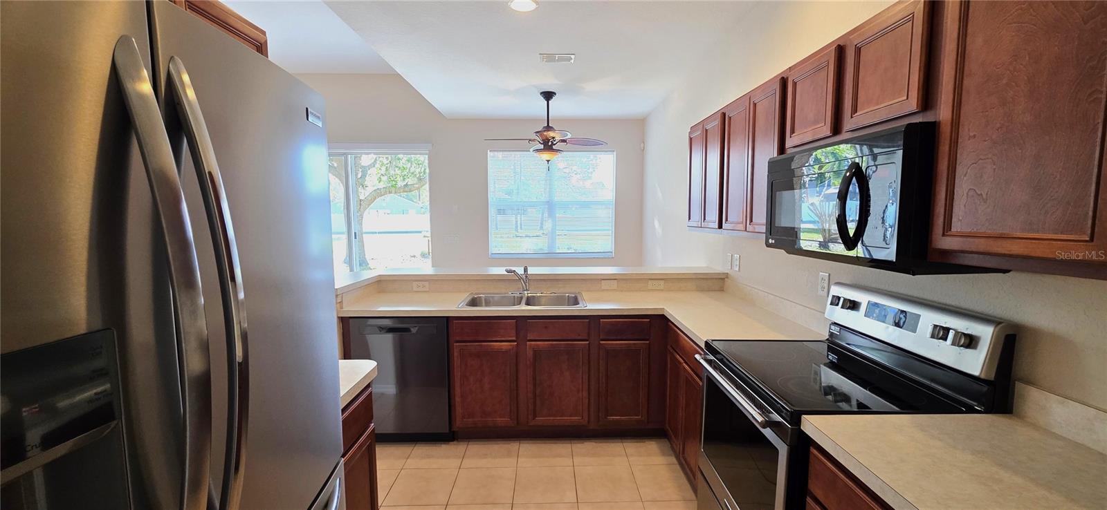 Image 26 of 62 For 10906 Tree Cactus Loop