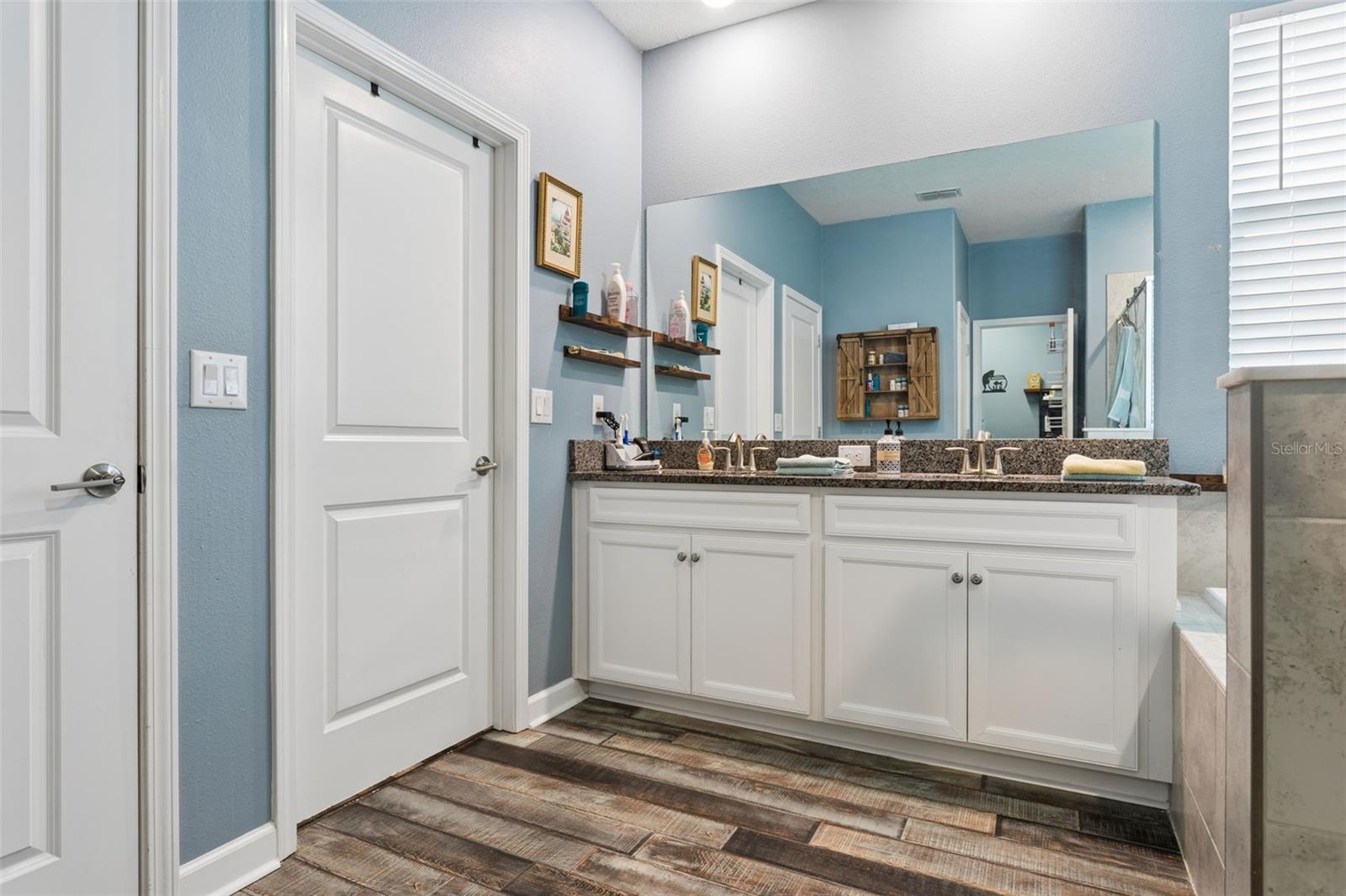 Image 18 of 38 For 21922 Crest Meadow Drive