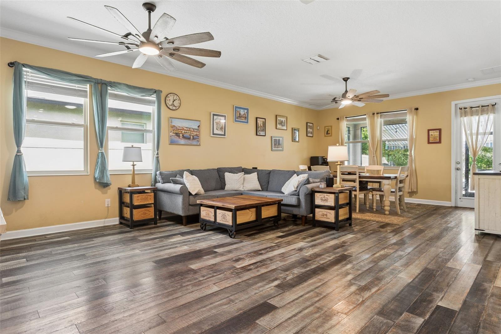 Image 6 of 38 For 21922 Crest Meadow Drive