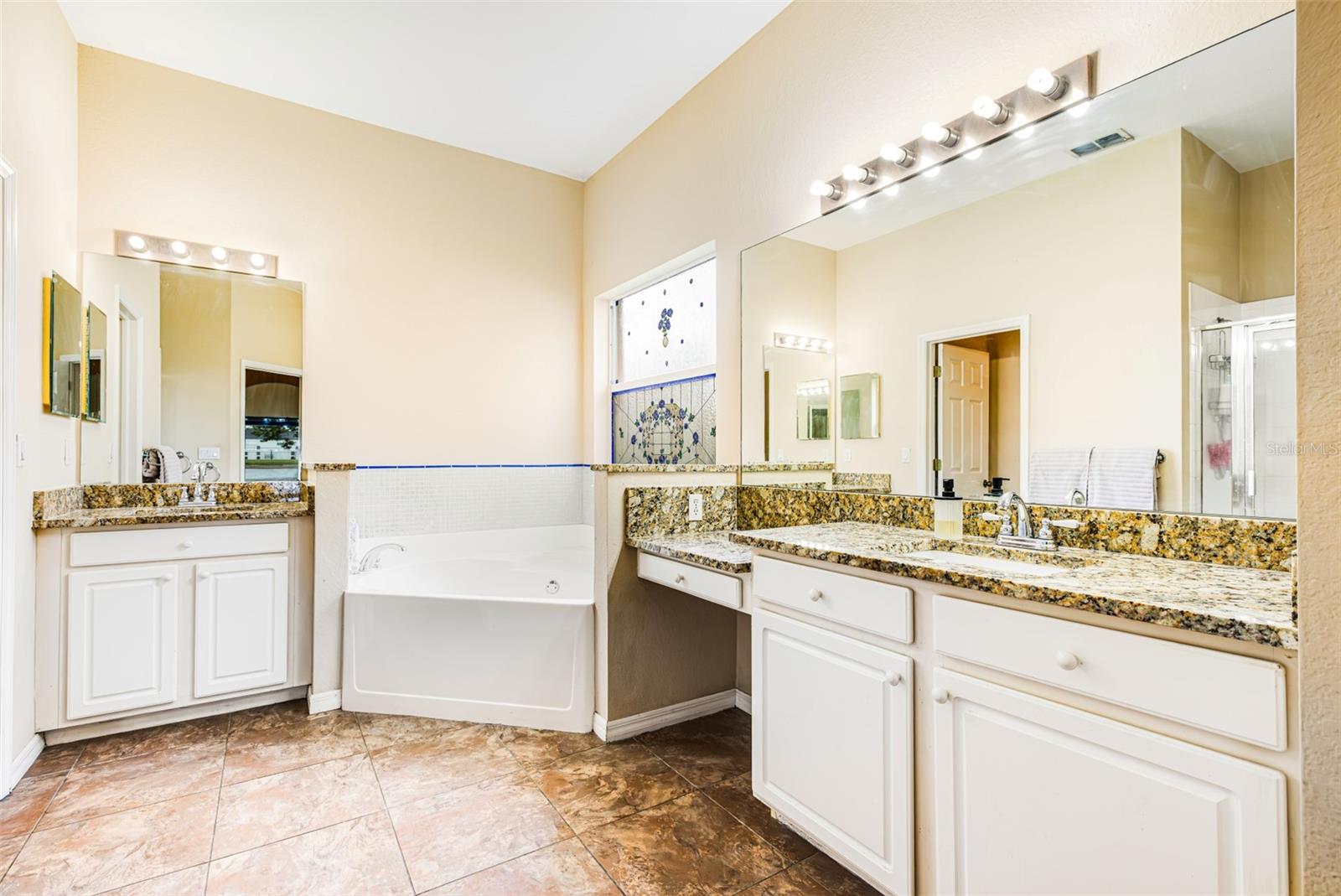 Image 22 of 34 For 13451 Hampton Park Court