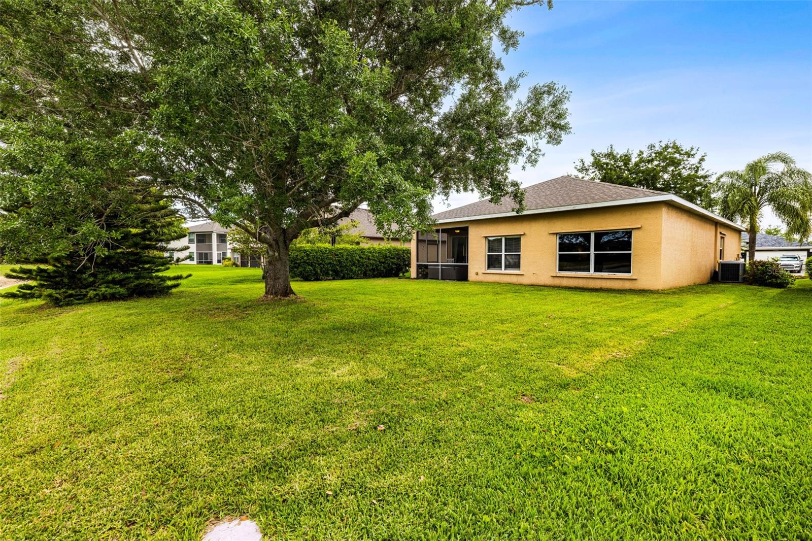 Image 27 of 34 For 13451 Hampton Park Court