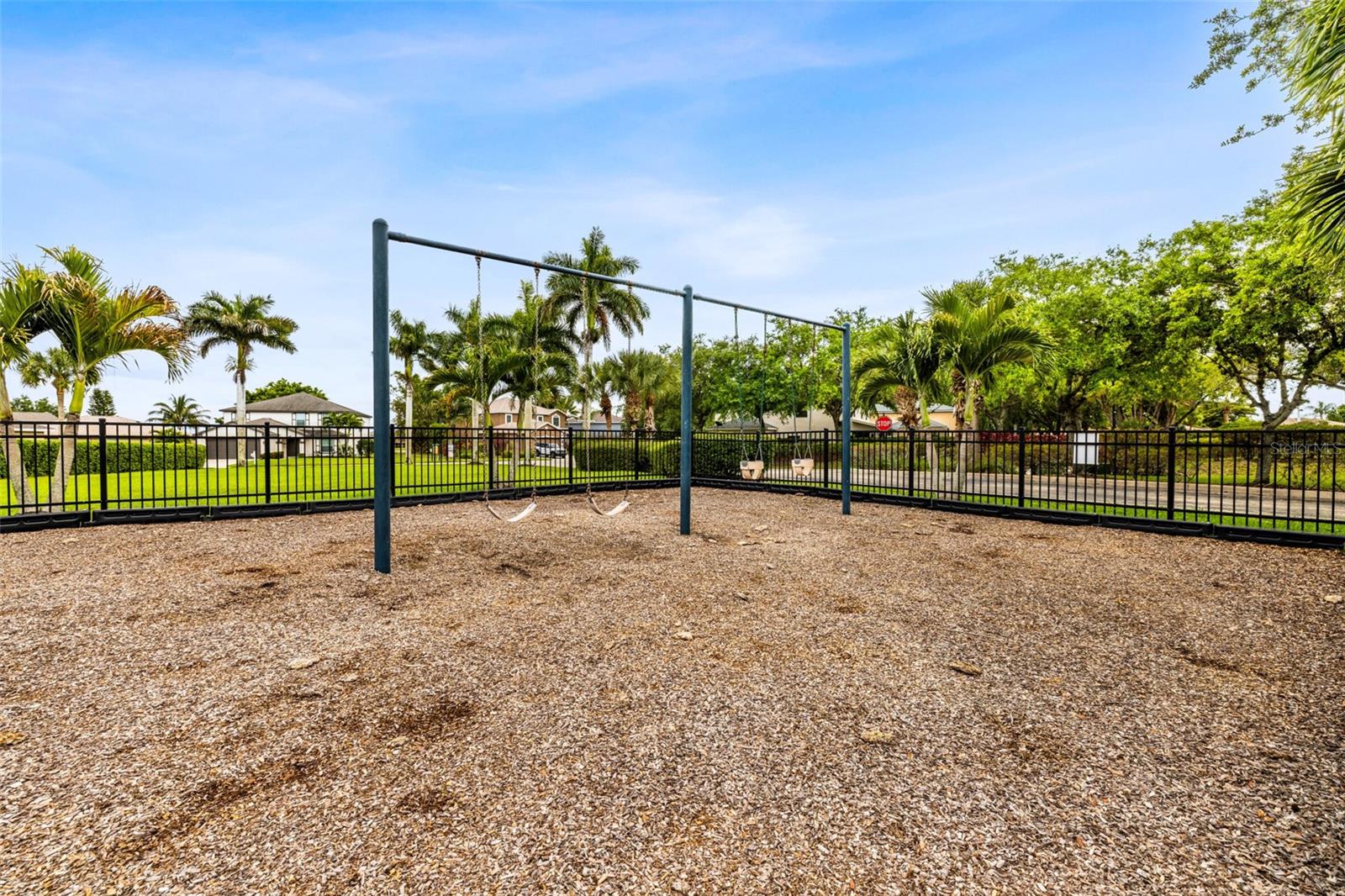 Image 30 of 34 For 13451 Hampton Park Court