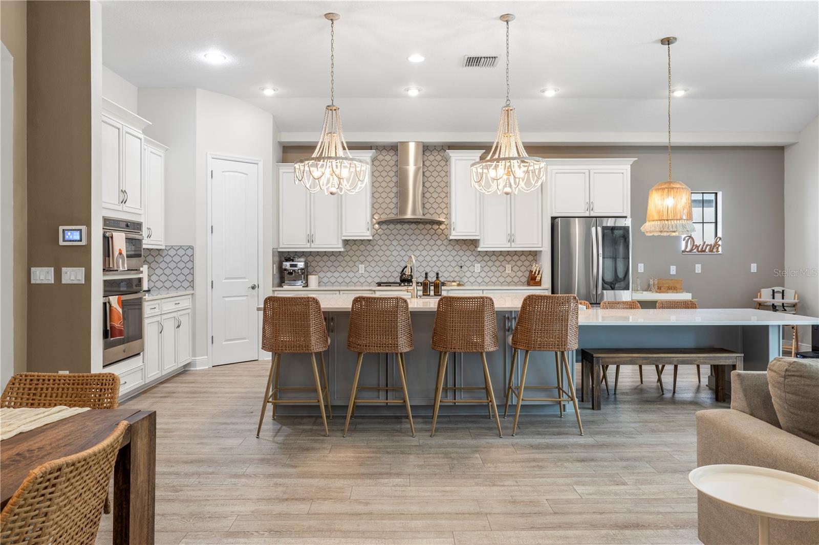 Listing photo id 8 for 4374 Tuner Bend